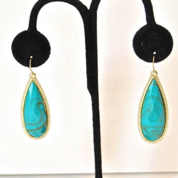 Jewelry - Turquoise & Gold Drop Earrings